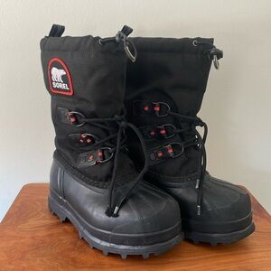 Sorel youth Glacier XT winter snow boots size 4 black